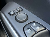 電動格納ミラーは駐車時や狭いとこなどやっぱりあると便利ですよ。