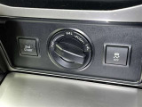【横滑り防止機能】 車両走行安定補助システム搭載  車が横滑りしそうになった際に、横滑りを防ぐ安全装備が付いています。