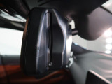 【ルームミラー一体型ETC】BMWといえばルームミラー一体型のETC。ドライバーから差し込めるかたちになっておりますので、差し忘れの際も慌てずにご利用いただけます。