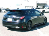 明るく広々、落ち着いた店内では、中古車のご検討・ご購入のほか、携帯電話(au)の購入等、様々なご相談に幅広く応えていきます♪