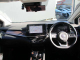 ノートオーラの運転席廻りになります。