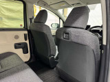 運転席後ろ側です。