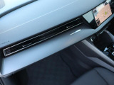 Audi正規ディーラーが高品質をお約束。高度な訓練・教育を受けたAudi専任メカニックが、100項目にもおよぶ精密な点検を実施。すべてクリアしたAudi車だけ、あなたのお手元に届けられるのです