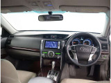 オシャレなインテリアで運転する気分も盛り上がりますよね^^
