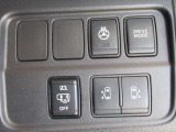 運転席周りの操作スイッチ類。