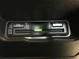 ETCが装着されています。再セットアップ後高速道路の料金所をノンストップで通過できて大変便利です。