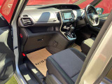 ご納車前にスタッフが入念に清掃し気持ちよく乗り出せるように致します。