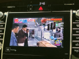 テレビ映像を画面で楽しめる装備です。お出かけ先で停車中の待ち時間などに番組を視聴でき、車内で過ごすひとときの楽しみが広がります。操作は画面から行えます。