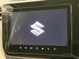 【メーカー純正9型ナビ】インテリアに溶け込むスタイリッシュな「専用設計」メーカーナビを装備♪視認性や操作性など基本性能にも優れ、より上質なカーライフをお楽しみいただけます。