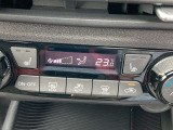 オートエアコンで温度調整も楽チン!四季を問わず快適に運転することが出来ます。