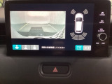 バックでの車庫入れも安心です!リアカメラが付いているバックモニター付のナビディスプレイを装備しております。バンパーについているソナーや、操作線もついており距離感も画面から確認できます。