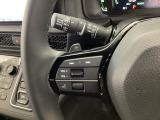 自社整備工場で点検整備をおこなってからお渡ししています。車検が残っている場合は『12ヶ月点検整備』を、車検整備付きの場合は『車検整備』をおこないます。整備費用は車両本体価格に含まれています。