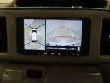 バックモニターを装備しています。車庫入れ時等に車両後方が確認出来るのでとても便利です。