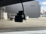前方の映像だけでなく、車内から後方の映像もばっちり記録します