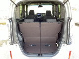 低床で開口部が広いため、重い荷物も持ち上げやすく、積み込みがスムーズに行えます。