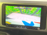 【バックカメラ】駐車時に後方がリアルタイム映像で確認できます。大型商業施設や立体駐車場での駐車時や、夜間のバック時に大活躍!運転スキルに関わらず、今や必須となった装備のひとつです!