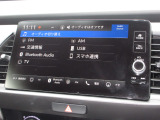 ナビゲーションはホンダコネクトディスプレイを装着しております。AM、FM、Bluetooth、フルセグTVがご使用いただけます。初めて訪れた場所でも道に迷わず安心ですね!