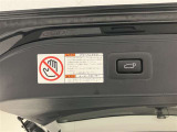 トランク開閉時にボタン一つで操作できるパワーバックドアを搭載。荷物の乗せ降ろしがラクラク☆