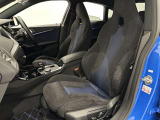 スポーツシートはサポートも良く長時間運転しても疲れません。