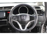 握りやすく、回しやすいステアリングは長時間の運転でも疲れを感じさせません!