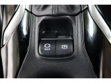 電動パーキングブレーキを搭載。スイッチ操作でパーキングブレーキを作動・解除することが可能ですので、操作の力が不要ですよ♪