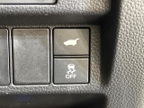 【パワーバックドア】スマートキーや運転席のボタンを押すだけでリアゲートが自動で開閉します!荷物を持っている時や、高い位置にあるバックドアを閉める際に便利な機能です♪