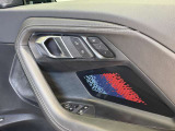 電動フロントシート♪シートポジションは2パターンまで記憶しておく事が出来ます!順番に運転するにはとても便利な機能です♪