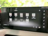ラジオやBluetooth、USB、HDMIなど、画面上で音源の選択肢を確認できます。使いたい項目を見比べやすく、普段の音楽視聴やラジオ利用など、好みに合わせて活用できます。
