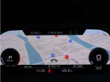 運転に必要な情報を見やすく表示し、Audiらしい洗練された運転席まわりを演出します。