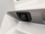 バックの苦手な初心者や女性にうれしいバックモニター 運転席の死角になる真後ろが確認できます。 (^^♪
