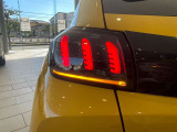 リアもライオンの爪跡をイメージしたLEDリアコンビネーションランプを採用。