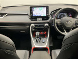 見通しのよいすっきりとした視界で、誰でも運転しやすいです。運転のしやすさは疲れにくさにも繋がりますよ♪