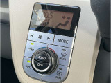 ■温度設定をしておけばいつでも快適な車内温度を維持できるオートエアコン!
