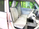 運転席シート廻りは使用感も少なく、良好な状態となっています。丁寧に使われていたことがよくわかりますね。