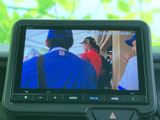 停車中には、地上デジタル放送をお楽しみいただけます。待ち時間も快適に過ごせるのが魅力です。移動の合間にリフレッシュできます。