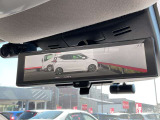 後ろに大きな荷物があっても広報確認が出来るインテリジェントルームミラーです。
