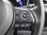 レーダークルーズコントロール作動時に車線維持に必要な運転操作の支援を行う「レーントレーシングアシスト(LTA)」を搭載しています。