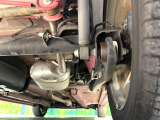 お車を安心してお乗りいただく為には、足回りの定期点検が欠かせません。サービスサポート(有償保証)では無料点検もご提供しており、安心のカーライフをお過ごしいただけるサポート体制が整っています。