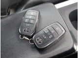 お車のご納車は待ち遠しいもの。1日でも早くご納車が出来るよう、整備拠点と販売店を結ぶ輸送ラインを確立しております。