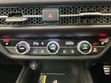 Wエアコン付きです!運転席・助手席それぞれ快適な車内でお過ごしいただけます。寒い時期には嬉しいシートヒーター付きです!