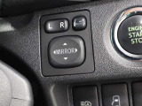 電動格納ミラー付なので、狭い道に駐車する時も安心です。
