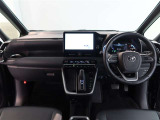 高いホールド性で運転姿勢が安定します。長距離ドライブでも疲れにくいのが魅力です。快適なドライビングライフをお送りください♪