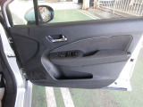 運転席ドア内張り画像です。