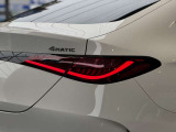 メルセデス・ベンツ[認定中古車]は、メルセデス・ベンツ日本株式会社が認定する中古車保証制度が適用される中古車です。これは正規販売店のみの特典です。