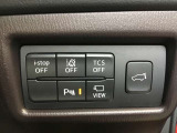 運転席右側に各種安全装備の切替スイッチがございます!!詳しくはスタッフまで。