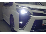 話題のLEDヘッドランプが採用されております! 省電力で長寿命、しかもとても明るく熱くなりにくい性質を持ったライトになります。虫も寄ってきにくい性質も持っております。
