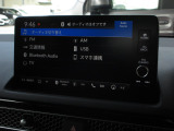 ナビゲーションはホンダコネクトディスプレイを装着しております。AM、FM、Bluetooth、フルセグTVがご使用いただけます。初めて訪れた場所でも道に迷わず安心ですね!