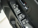 ◆パワーウィンドウスイッチ◆運転席から全席の窓の開閉操作を行うことが出来いつでも換気ができます!
