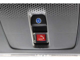 「Honda CONNECT」で緊急時にオペレーターのサポートを受けたり、スマートフォンでクルマのエアコンをONにできたりと『つながる』サービスが受けられます。※別途、登録必要。