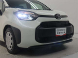 高輝度で点灯速度が速く、しかも消費電力の少ないLEDヘッドライトが装備されています!LEDの明るい光が走行中の視界の確保をサポートして、夜のドライブがより楽しく安全に運転できます♪
